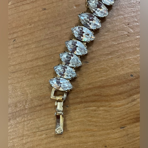 Tennis Necklace sophisticate reign about/approximately 16” tennis necklace w/CZ. - Picture 3 of 8